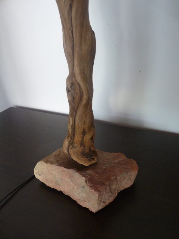 lampe en bois flotté avec abat jour recyclé (vendu sans ampoule)