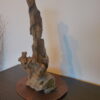 Bois sculpté sur pierre naturelle