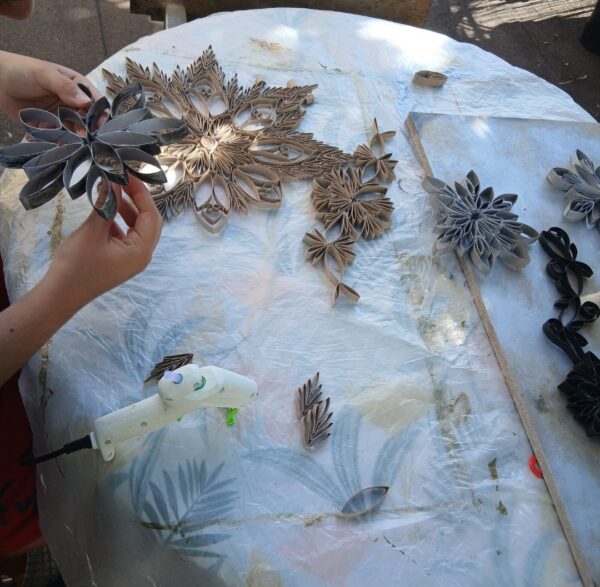 tableau en matériaux recyclés "en cours de création"